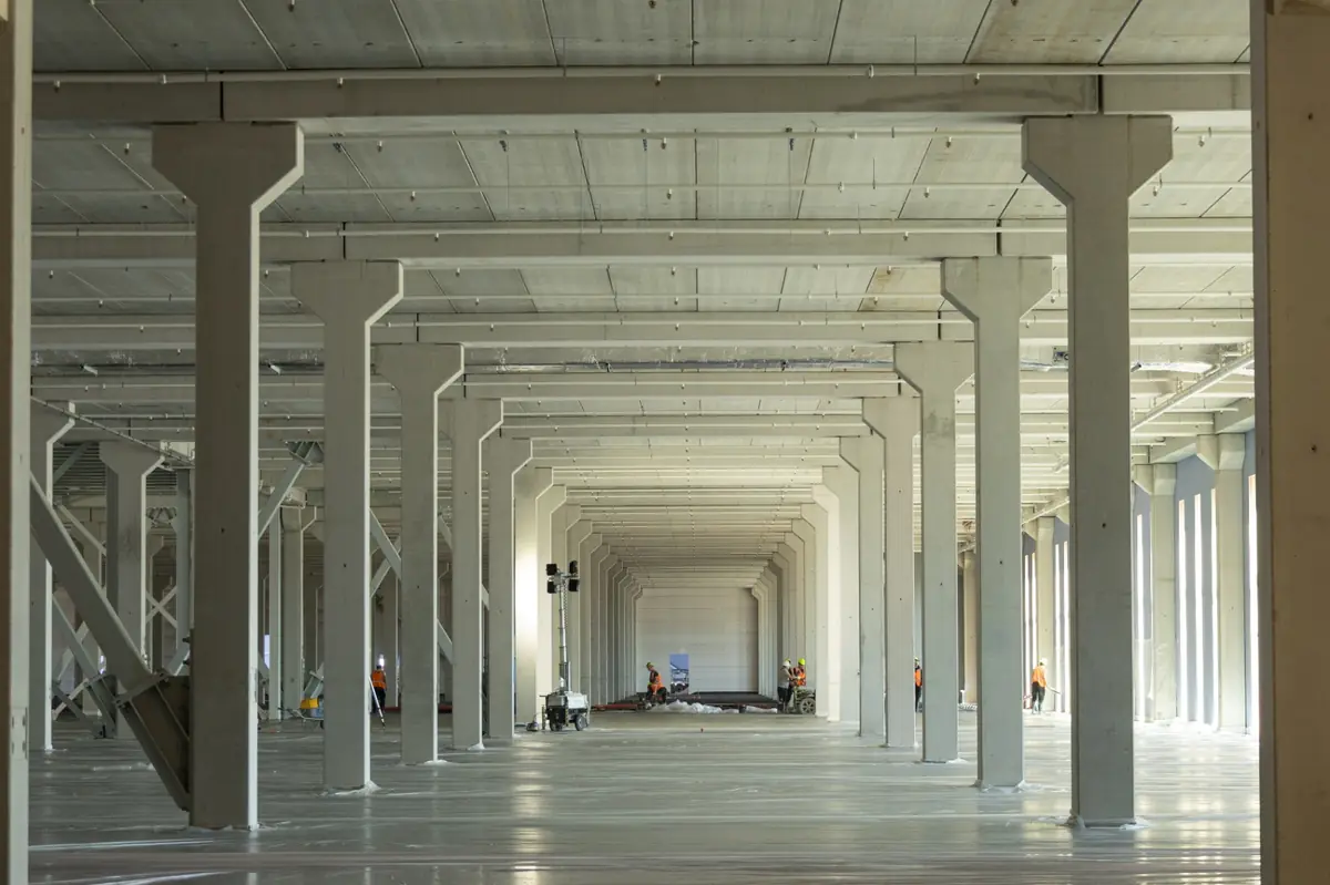 Engineering van prefab beton voor Bestseller Logistic Center West in Lelystad